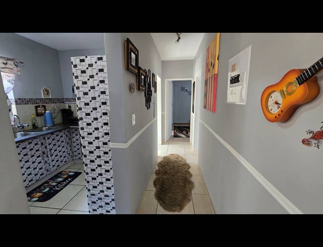 2 BEDROOM SECTIONAL TITLE FOR SALE IN SOUTH CREST